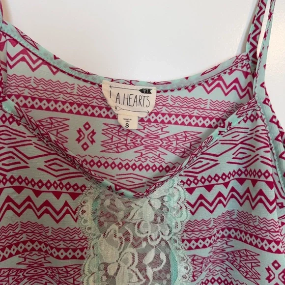 Geometric Lace Accent Camisole Magenta- Pink & Mint light blue crop top tank top - Picture 3 of 8